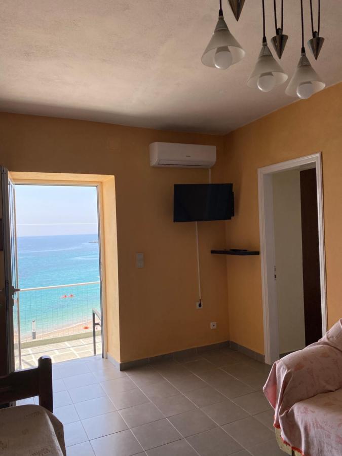 Veronika'S Apartment Himara Zewnętrze zdjęcie